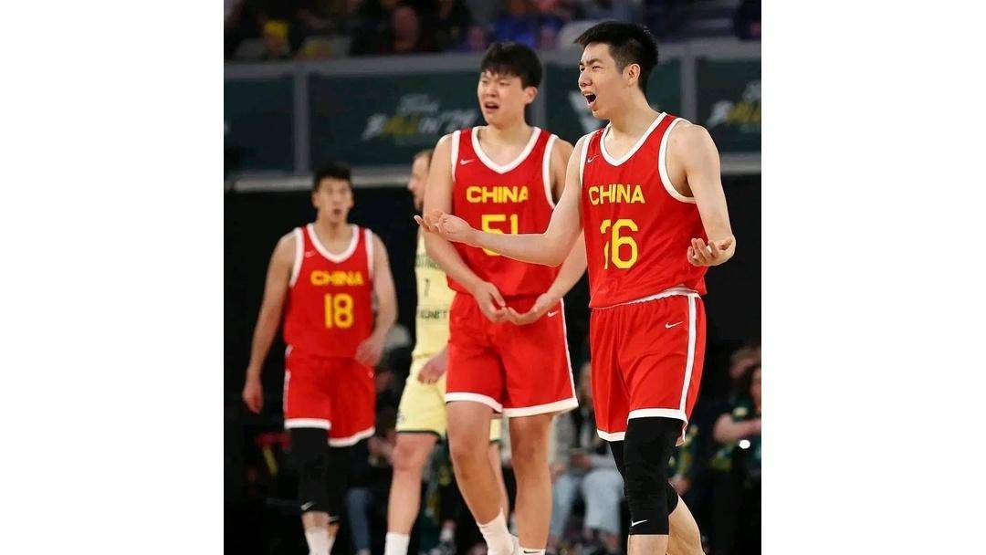 NBA球员被曝光与喜剧演员打篮球