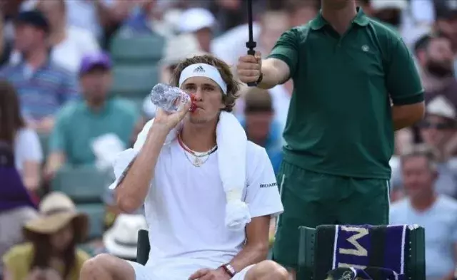 包含BRO鏖战WBG，Tarzan拿下关键大龙强强对话半决赛，强势挺进下一轮的词条