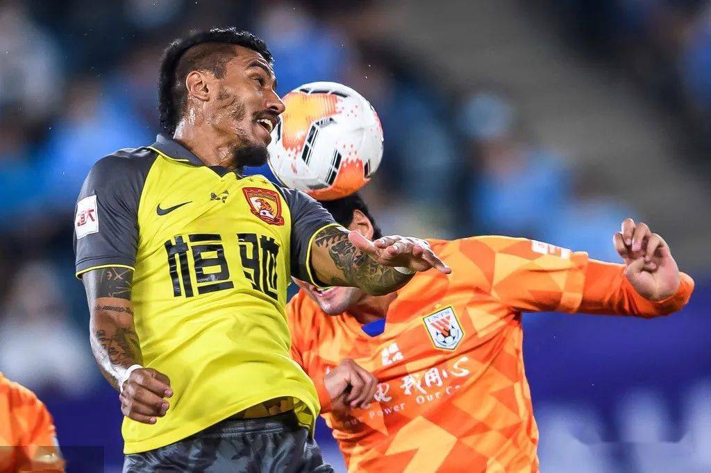 九游体育-新赛季伊始，球队面临严峻考验，围绕冠争八