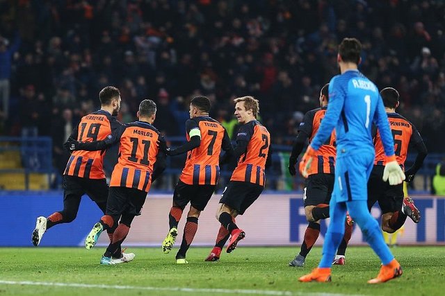 九游体育-罗马客场逆转,反超对手排名