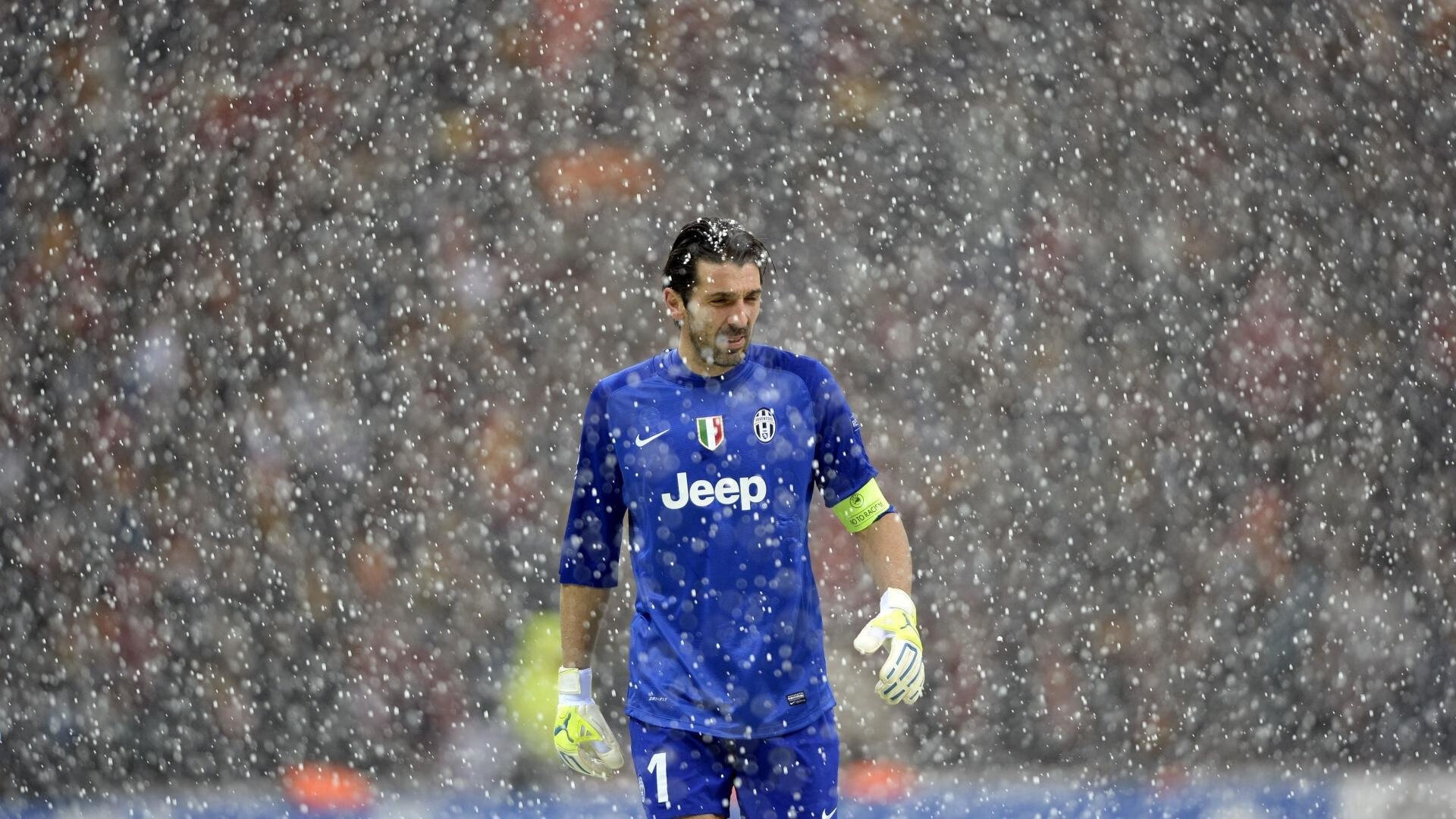 当广州龙狮震撼NBA主场,虚构之战中保罗用信念点燃的翻盘奇迹