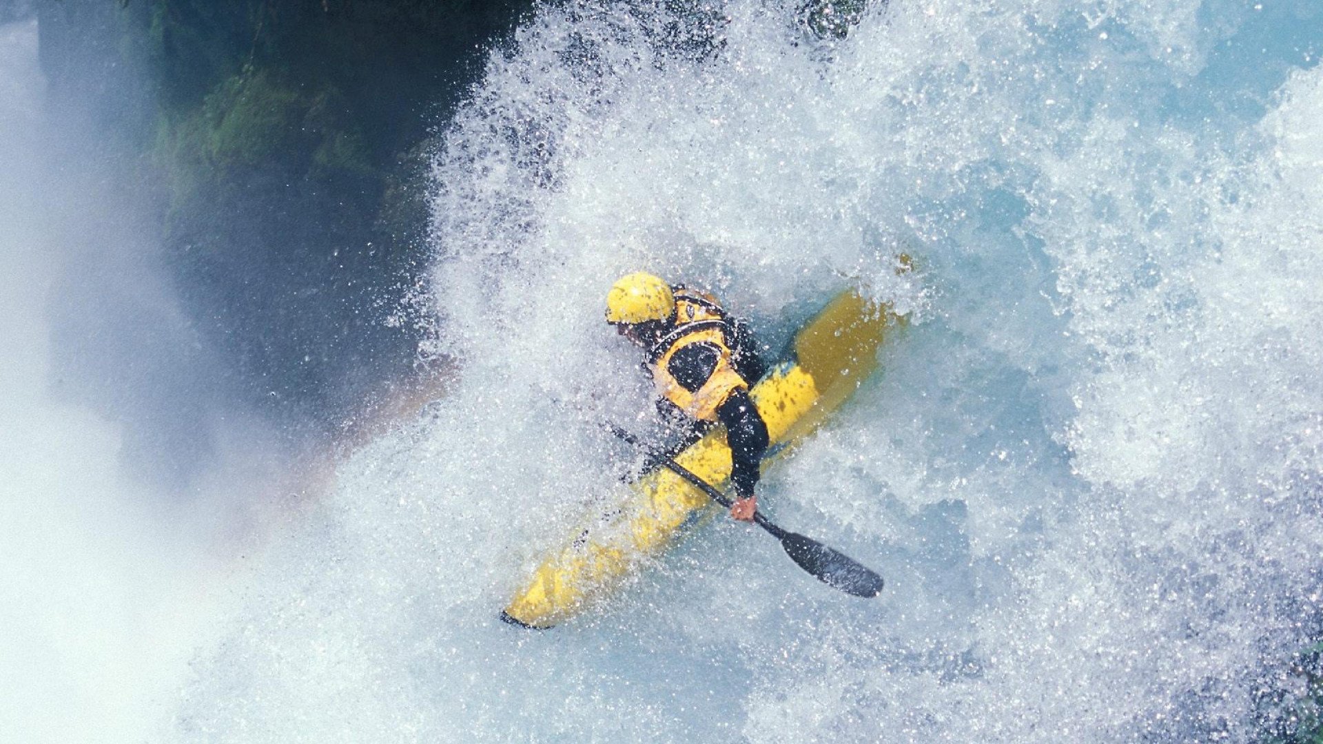 周琦轰35+18独木成林！四川横扫魔术上演王者归来