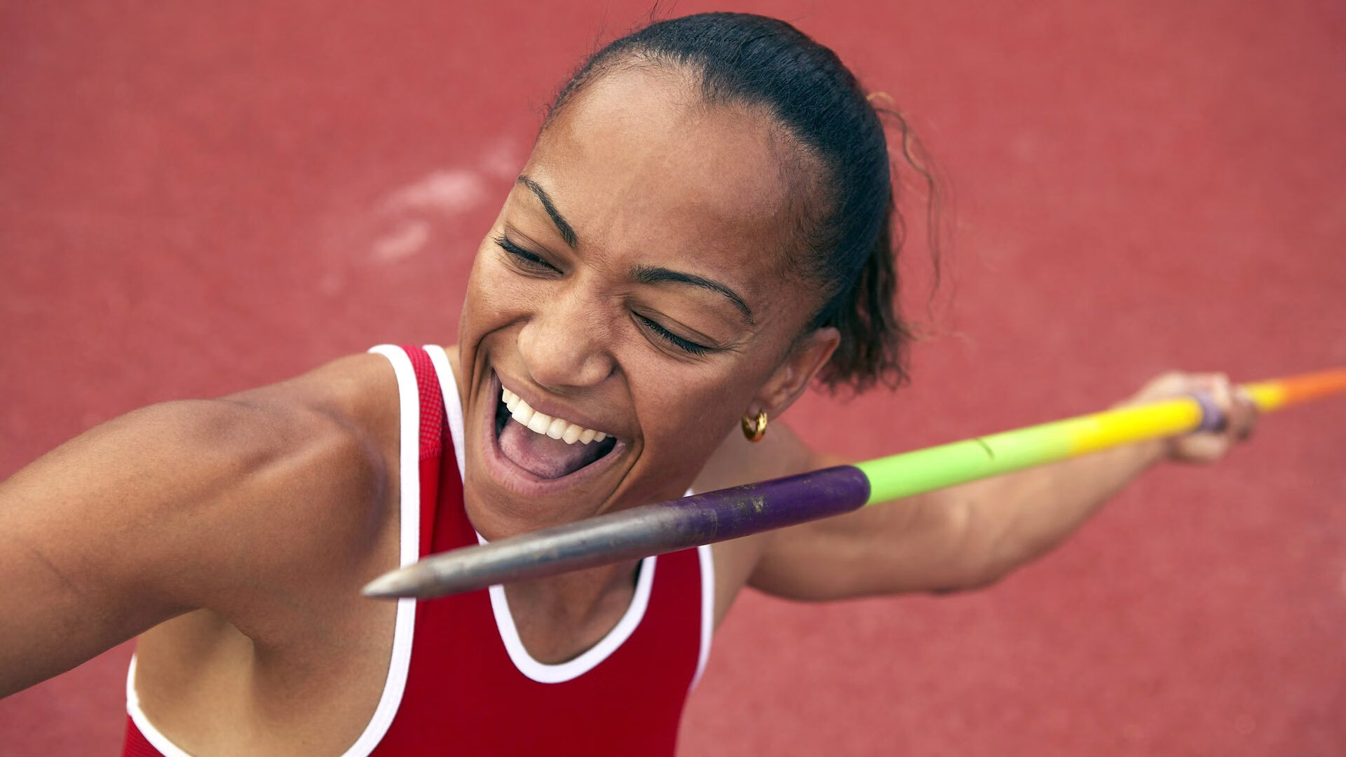 当林高远在乒乓球台上演绝杀—一场跨越运动的统治力诠释