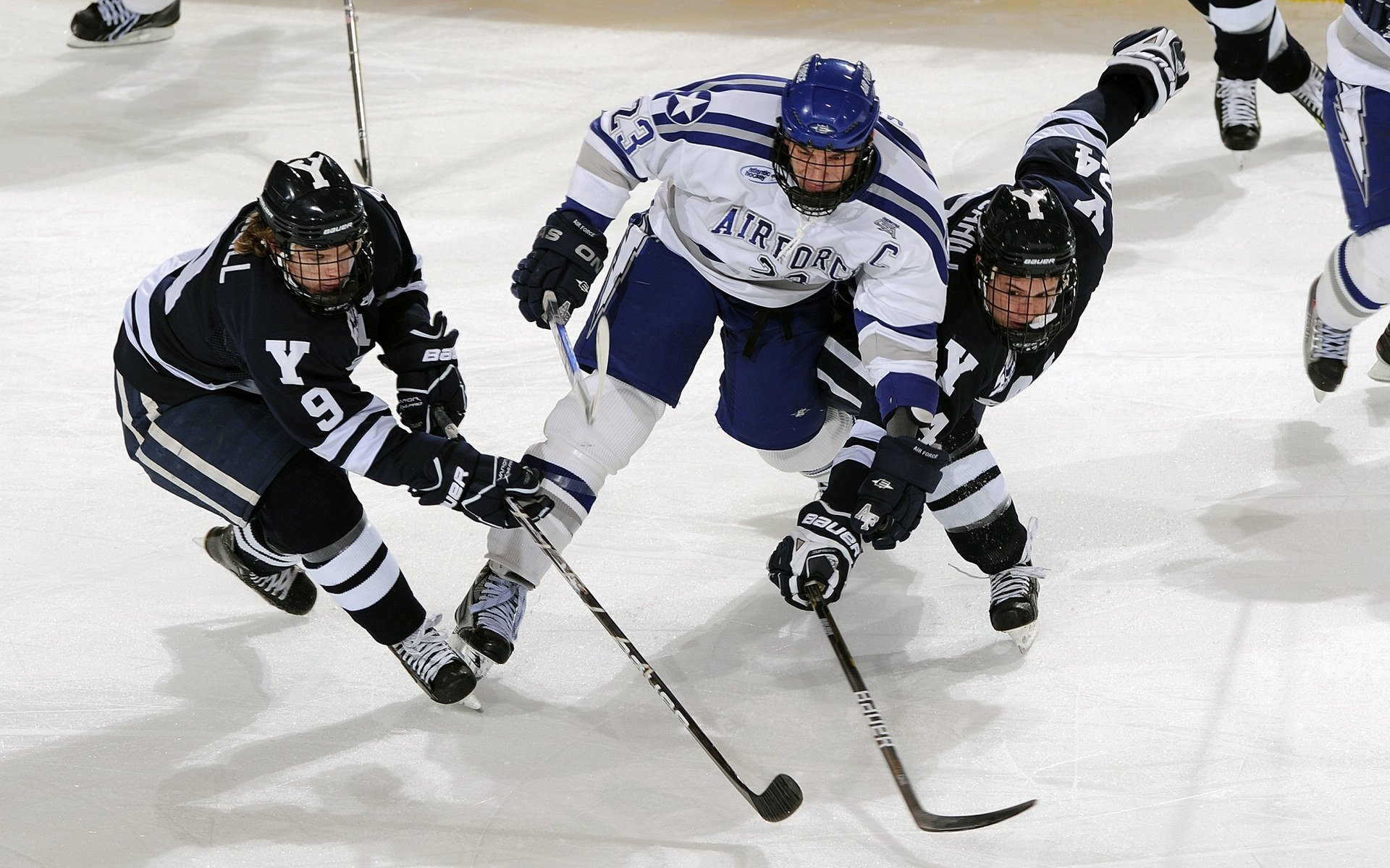 西亚卡姆单骑破纽约，马刺新王登基夜轻取尼克斯